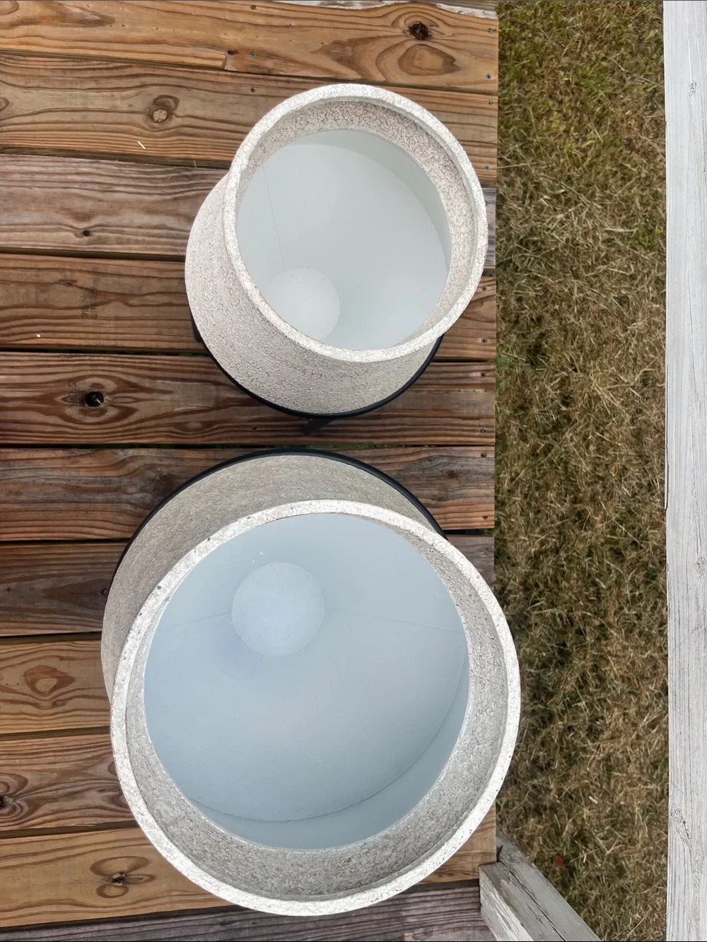 NEW LuxenHome 2pc Beige Cachepot Planter Cauldron Set with Black Stands
